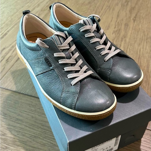 Ecco Shoes - ECCO Chase Women’s Gray Leather Casual Comfort Sneakers Size 37 (6-6.5)